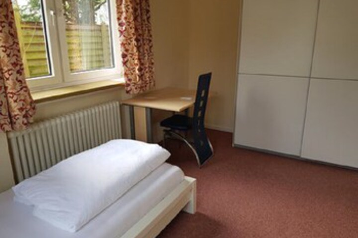 Room 11 of 12