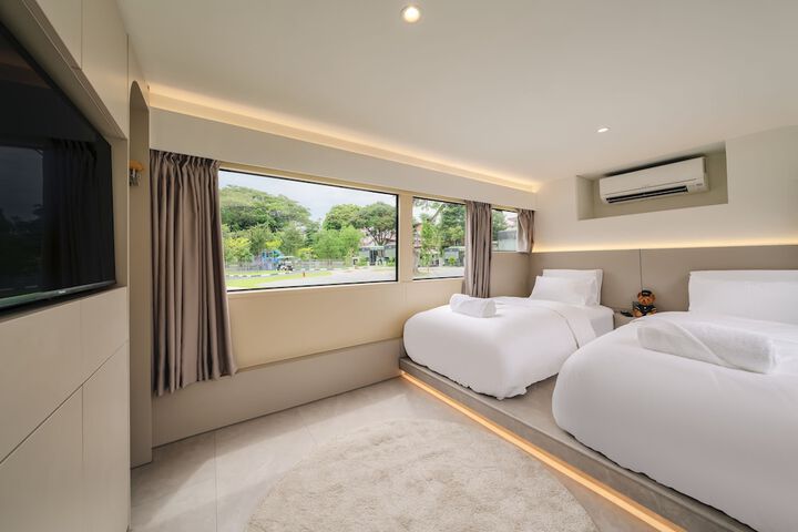 Room 3 of 11