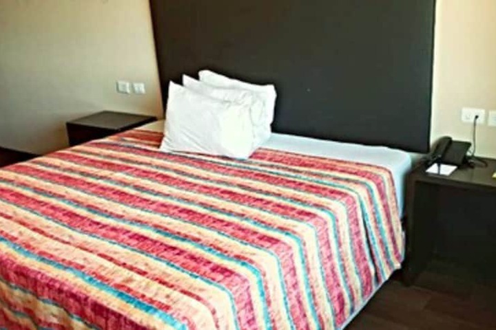 Room 30 of 53