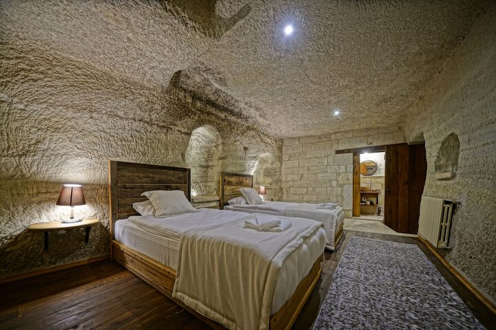 Room 19 of 68