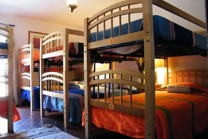 Room 5 of 8