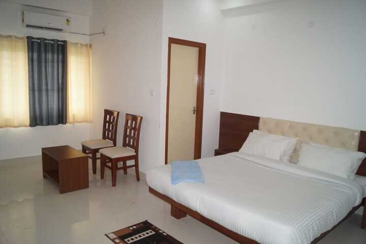 Room 2 of 7