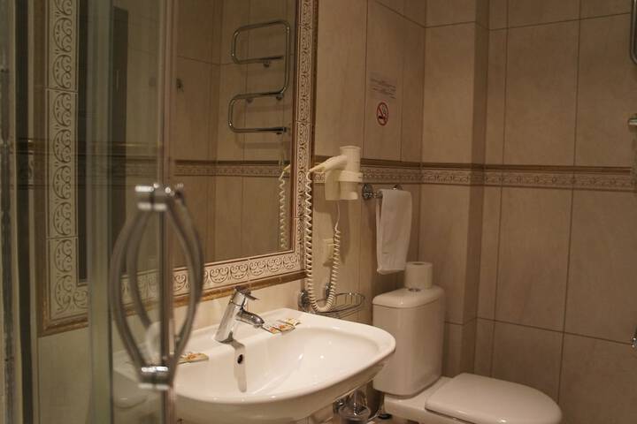 Room 44 of 65