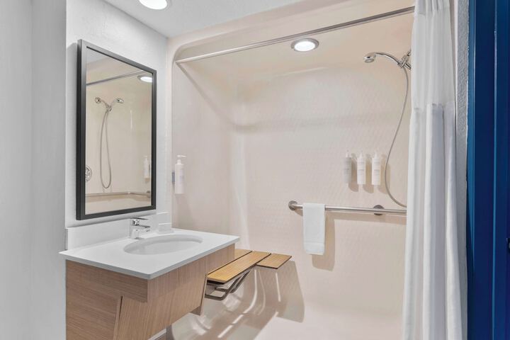 Bathroom shower