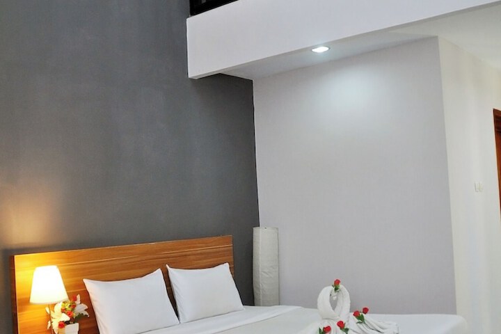 Room 2 of 15