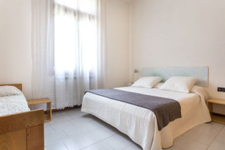 Room 468 of 871