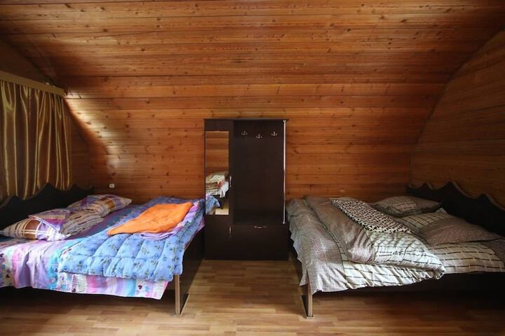 Room 12 of 46