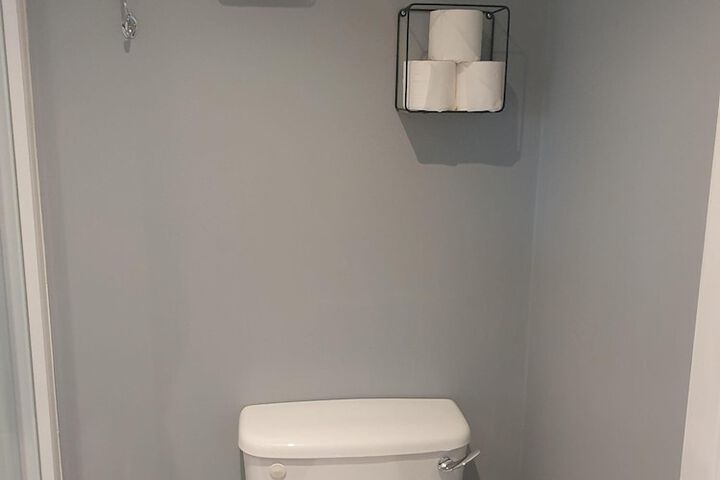 Room 8 of 19