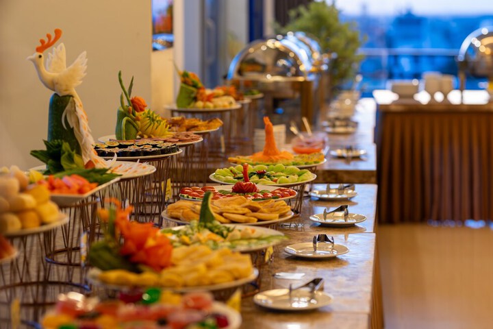 Breakfast/Coffee Service 75 of 104