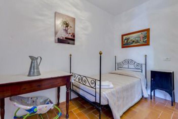 Room 13 of 51
