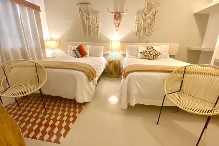 Room 35 of 193