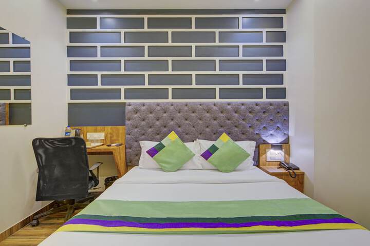 Room 12 of 21