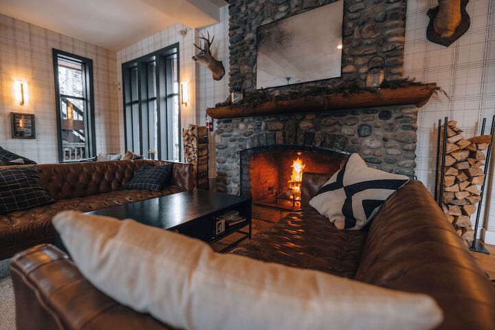 Lounge 51 of 85