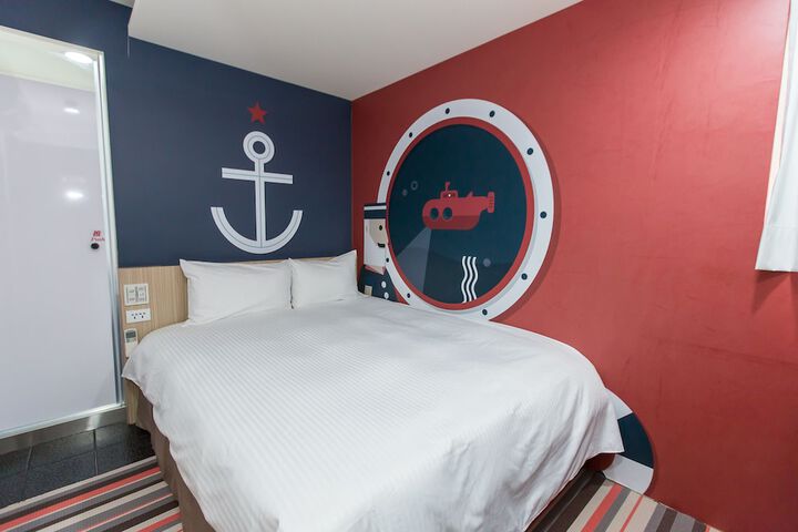 Room 11 of 66