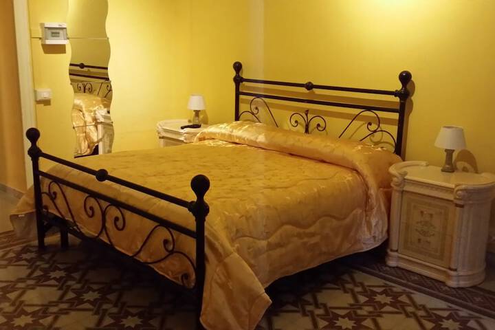 Room 5 of 45