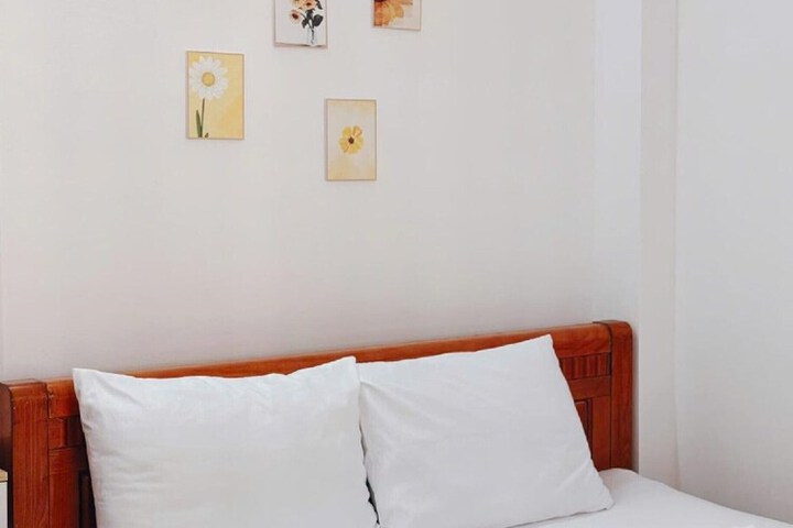 Room 12 of 26