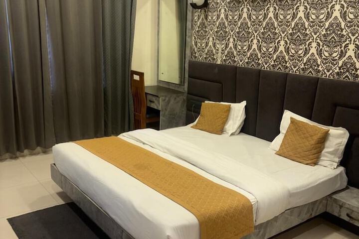 Room 22 of 63