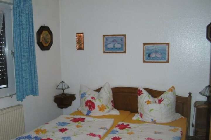 Room 4 of 22