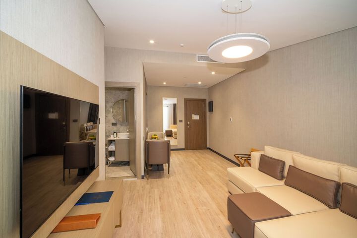 Room 60 of 170