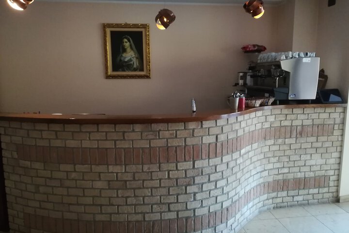 Lounge 41 of 56