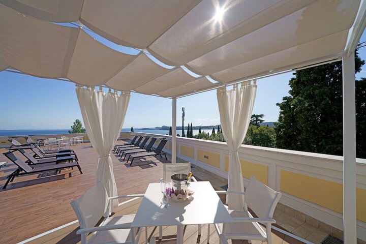 Terrace/Patio 52 of 60