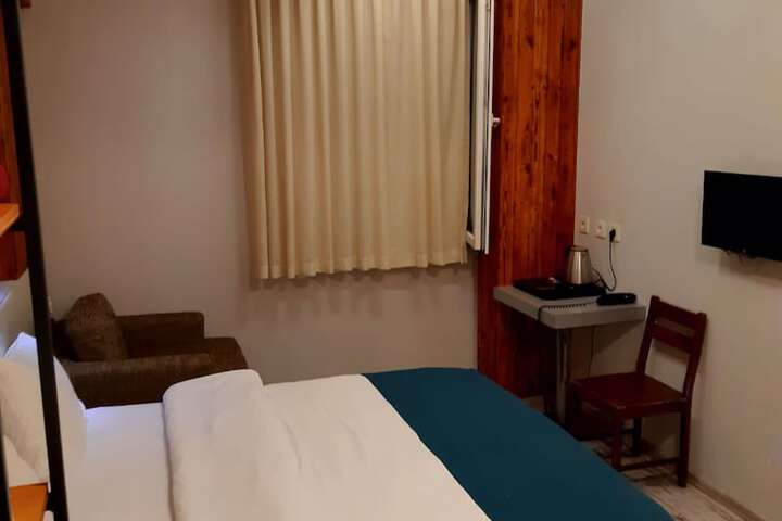 Room 18 of 46