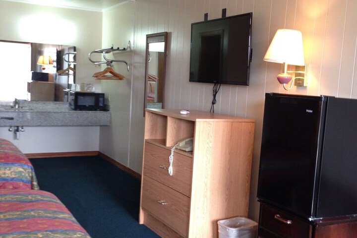 Room 7 of 37