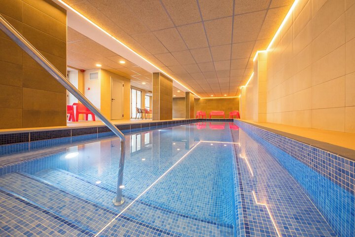 Hotel with Pool