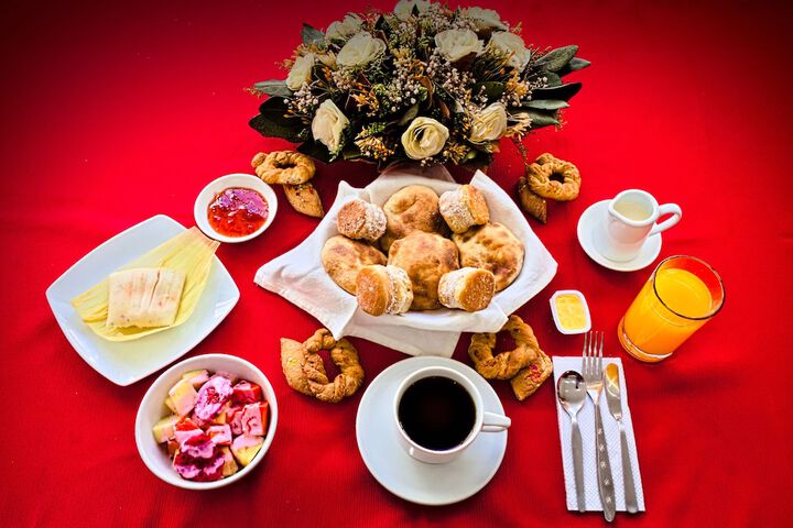 Breakfast/Coffee Service 18 of 19