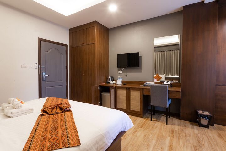 Room 38 of 61