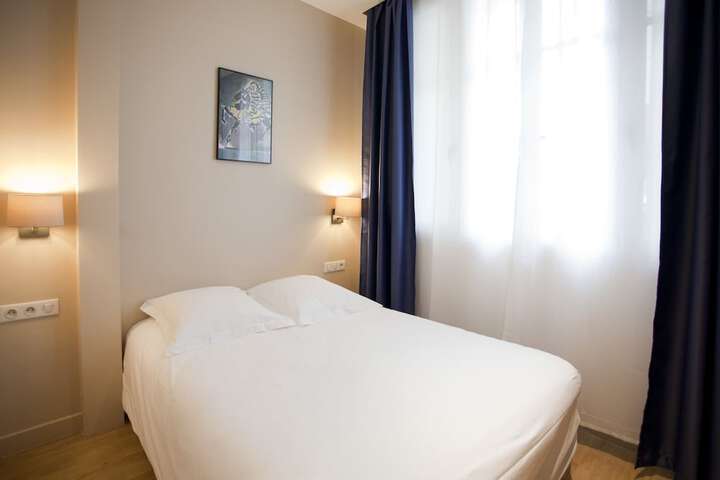 Room 10 of 36