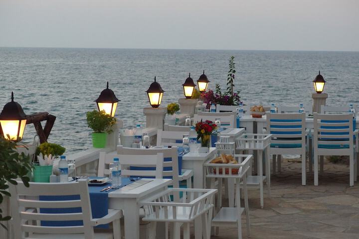 Dining Photos
