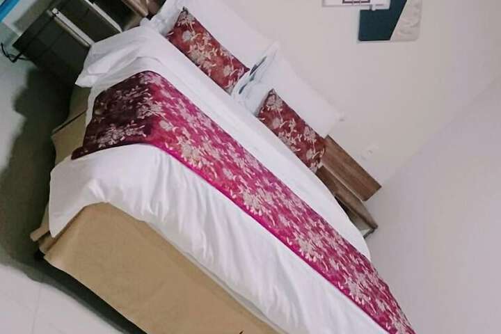 Room 2 of 35