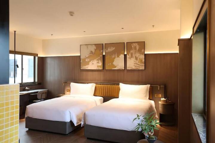 Room 29 of 141