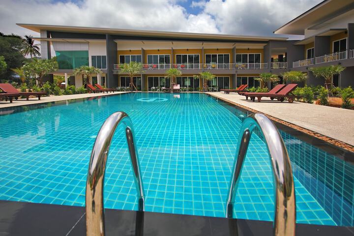 Pool 80 of 110