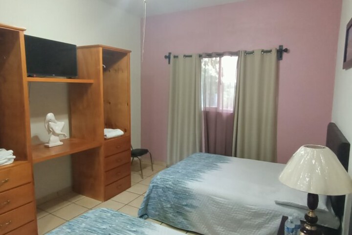 Room 3 of 104
