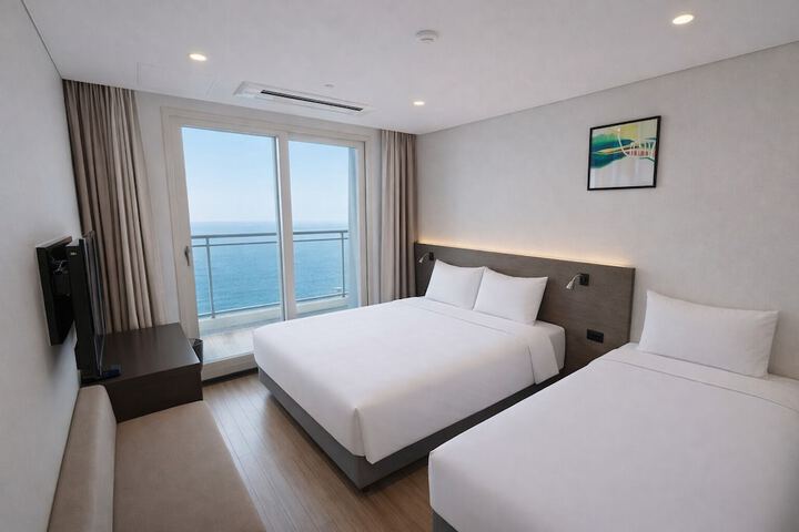 Room 4 of 46