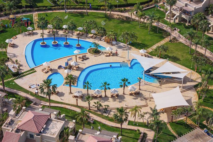 Pool Hotel