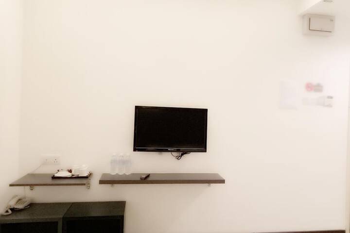 Room 26 of 47