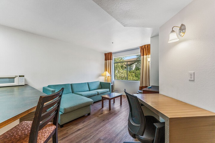 Room 4 of 45