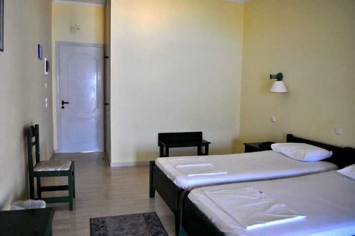 Room 15 of 53