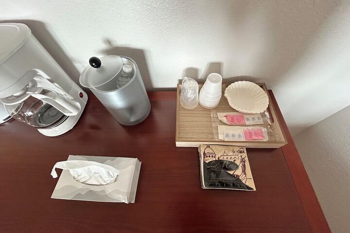 Breakfast/Coffee Service 47 of 65