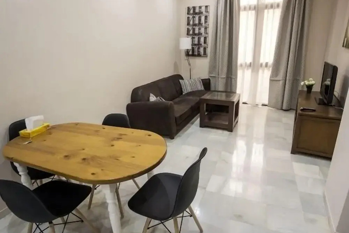 Room 4 of 11