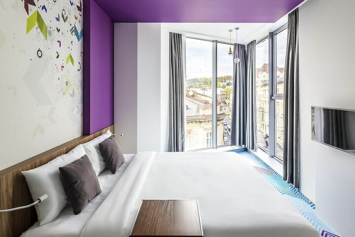Room 20 of 86