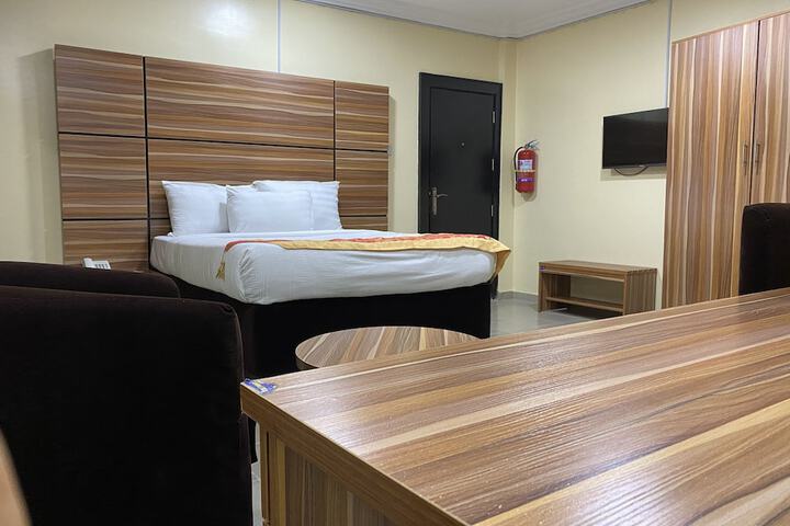 Room 14 of 39