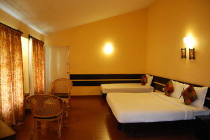 Room 2 of 53