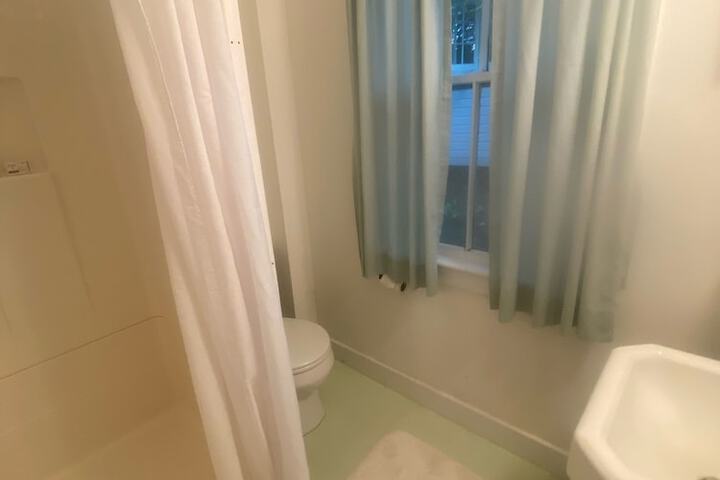 Room 154 of 205