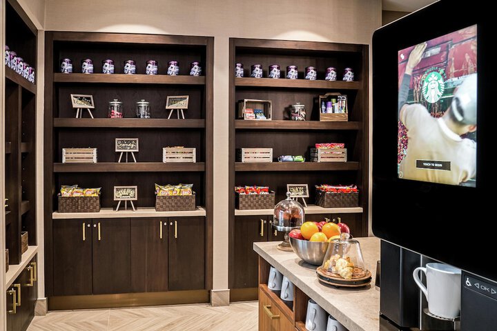 Snack bar