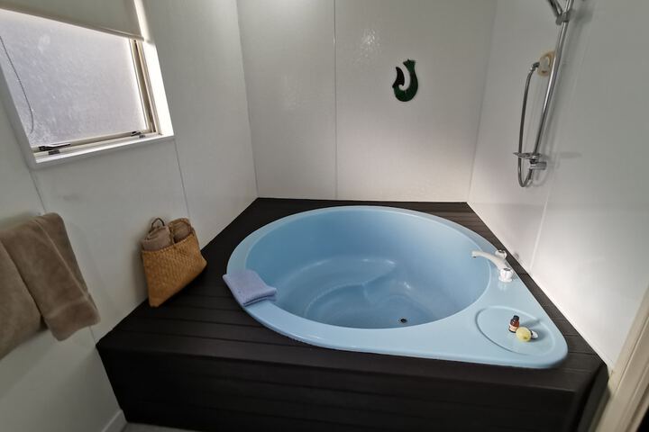 Hot Tub 48 of 73