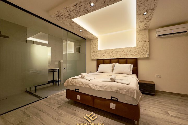 Room 56 of 121